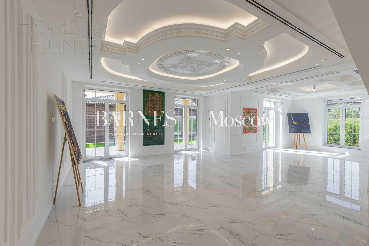 2-этажный коттедж 900 м² с отделкой