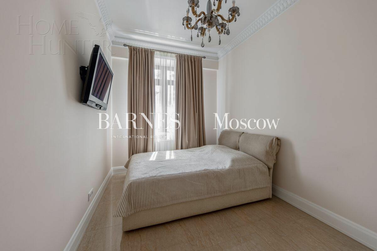 2-этажный коттедж 1 667 м² с отделкой