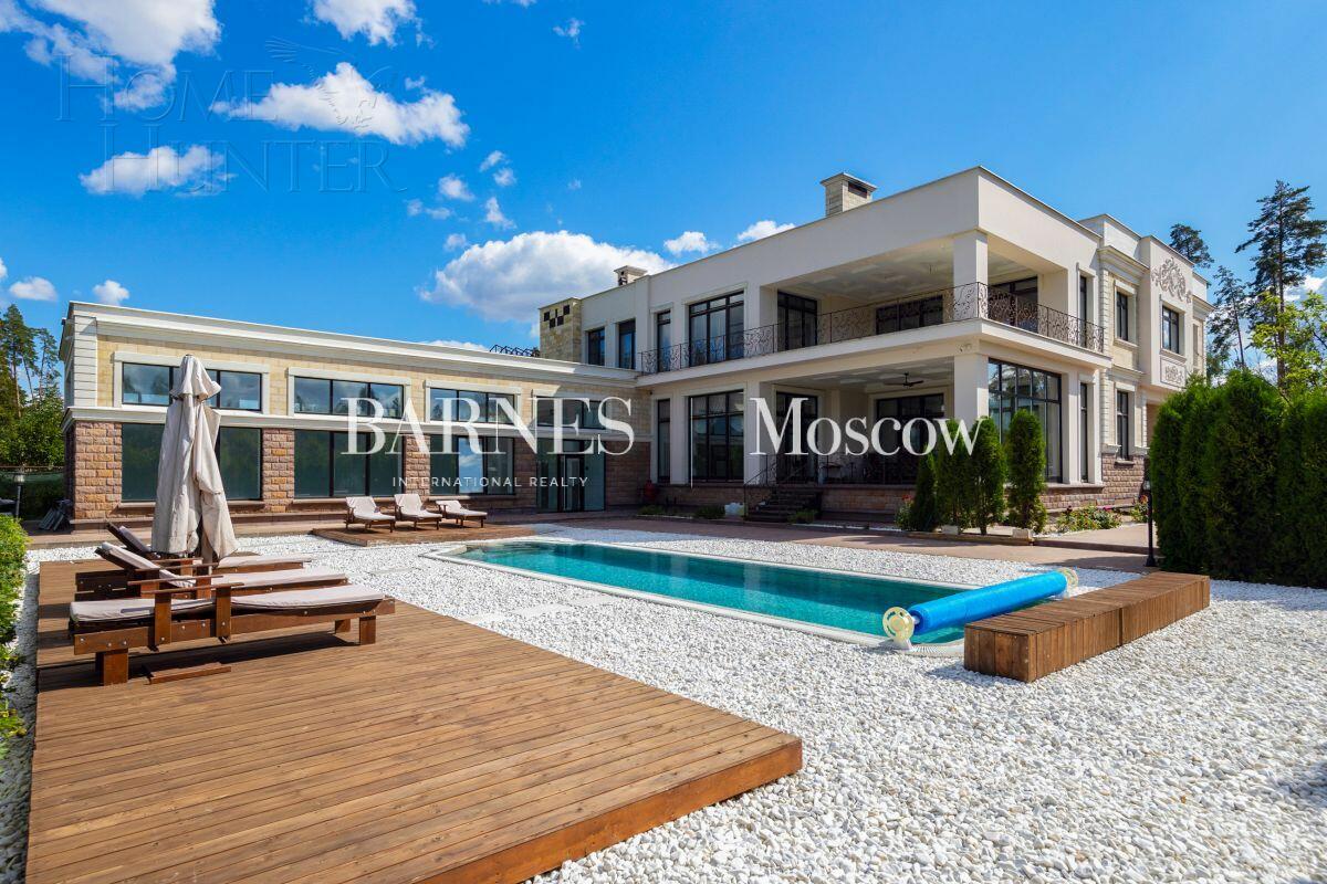 2-этажный коттедж 1 667 м² с отделкой