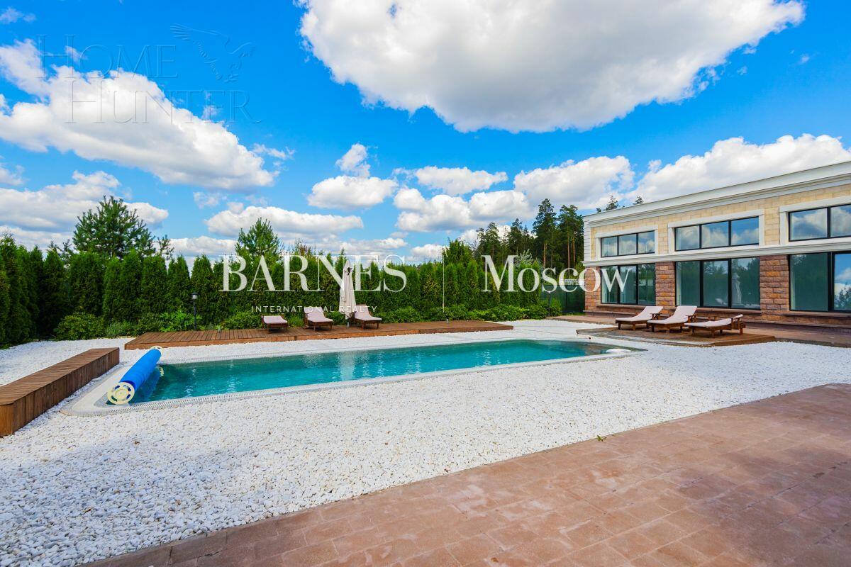 2-этажный коттедж 1 667 м² с отделкой