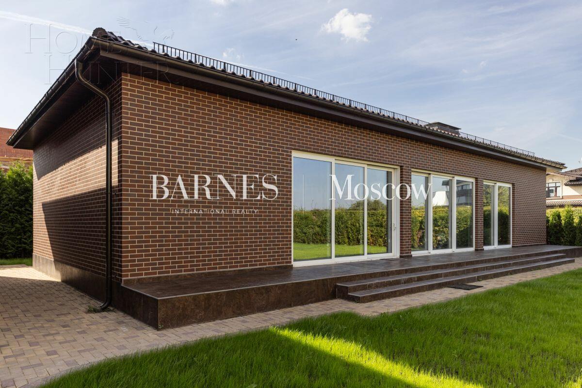 2-этажный коттедж 900 м² с отделкой