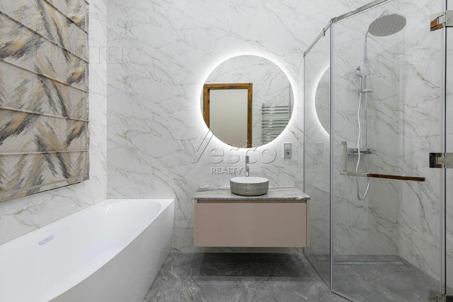 2-этажный коттедж 300 м² с отделкой