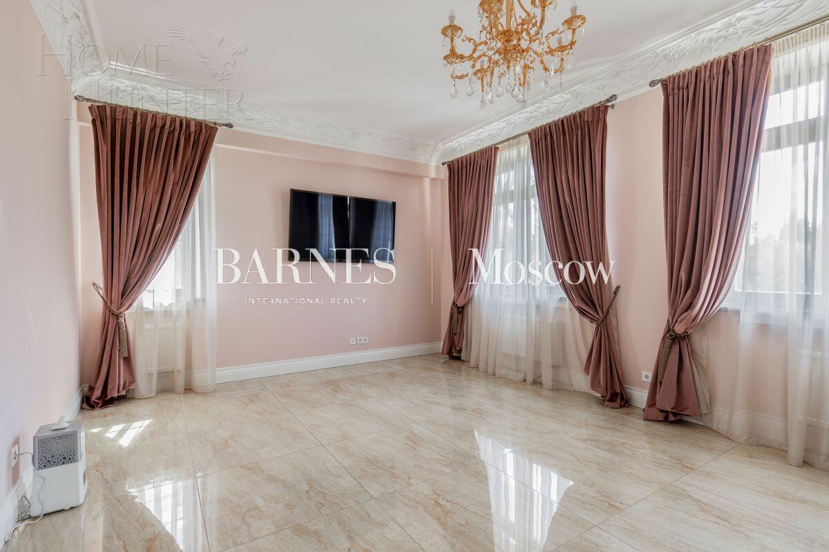 2-этажный коттедж 1 667 м² с отделкой