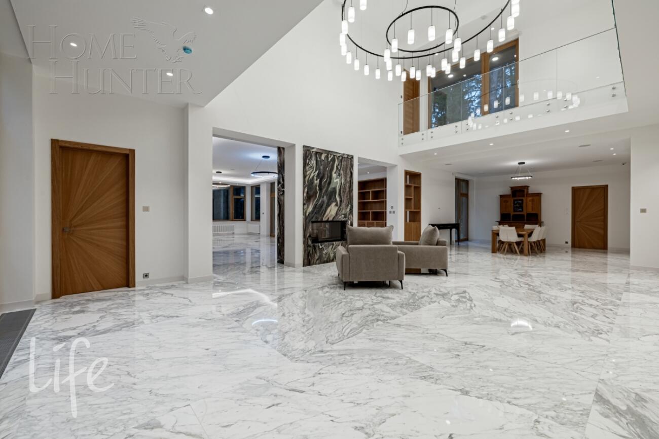 2-этажный коттедж 1 330 м² с отделкой