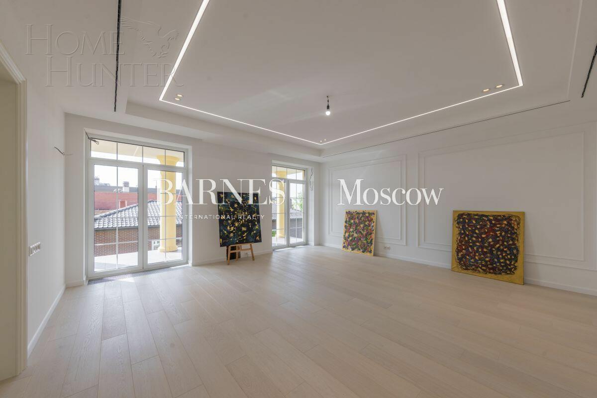 2-этажный коттедж 900 м² с отделкой