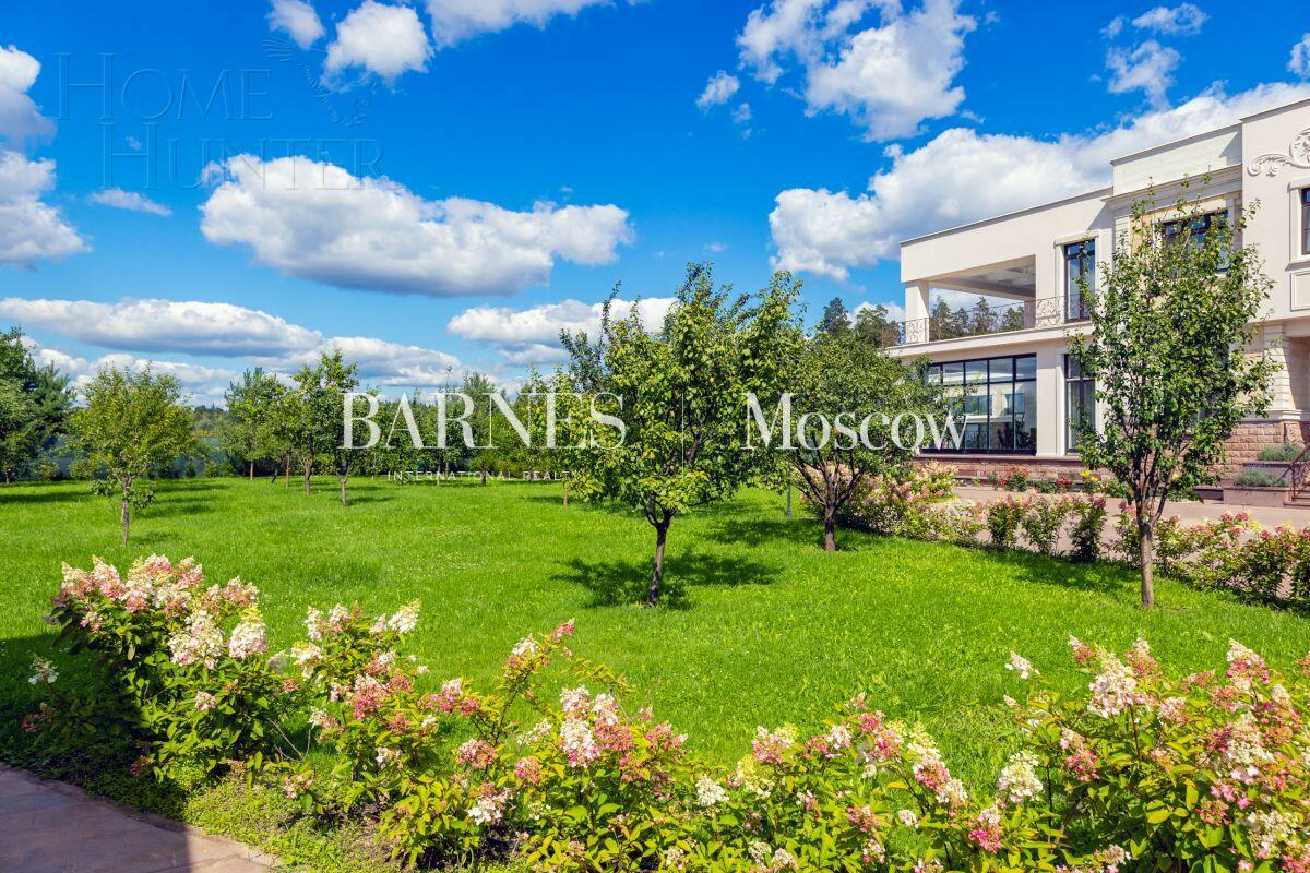 2-этажный коттедж 1 667 м² с отделкой