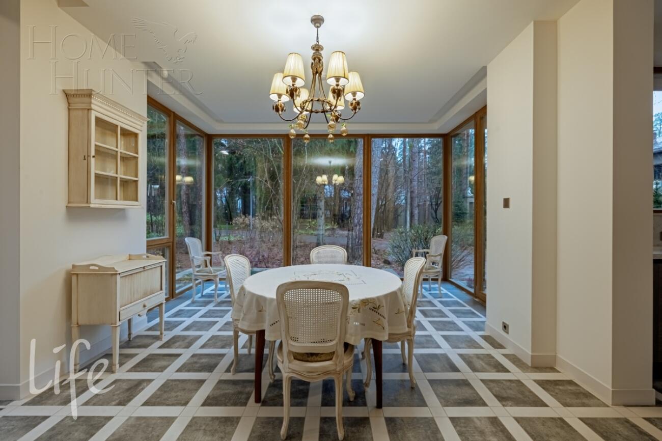 2-этажный коттедж 1 330 м² с отделкой