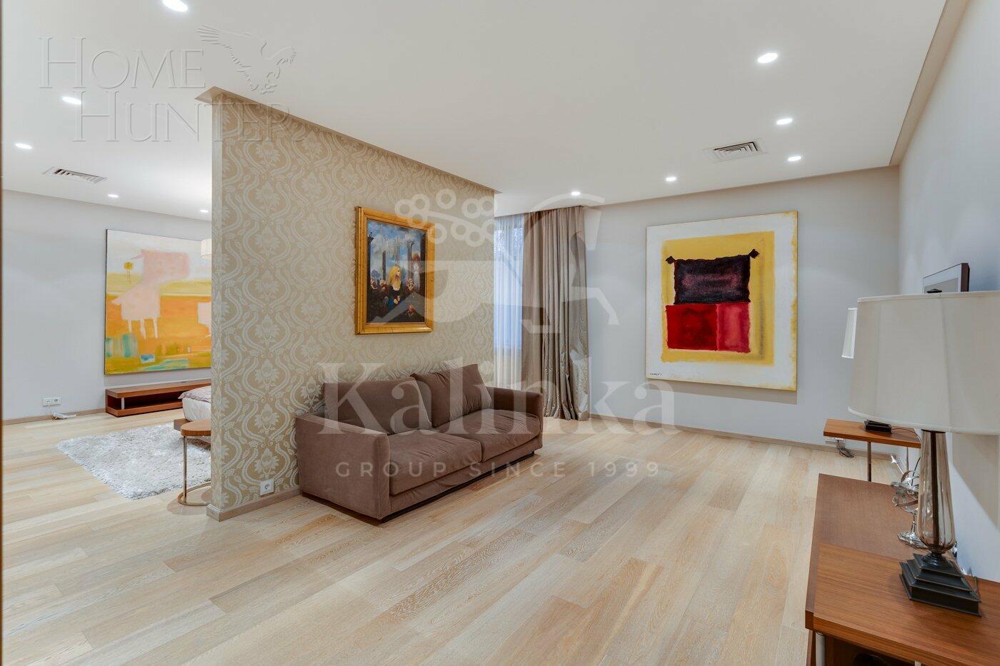 2-этажный коттедж 640 м² с отделкой