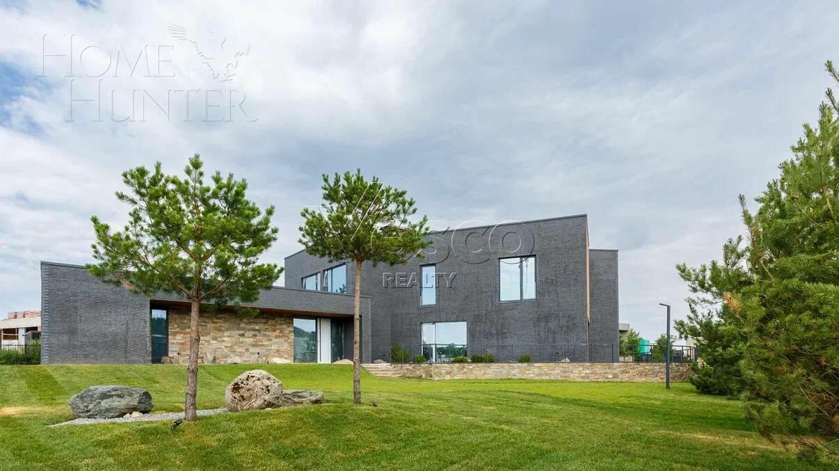 2-этажный коттедж 970 м² без отделки