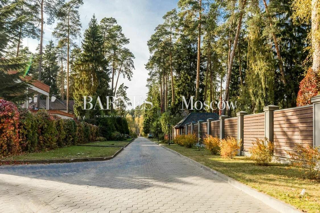 2-этажный коттедж 616 м² без отделки