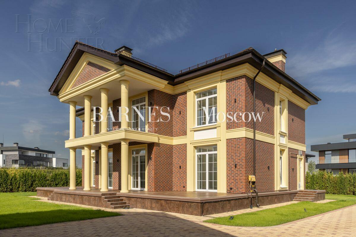 2-этажный коттедж 900 м² с отделкой