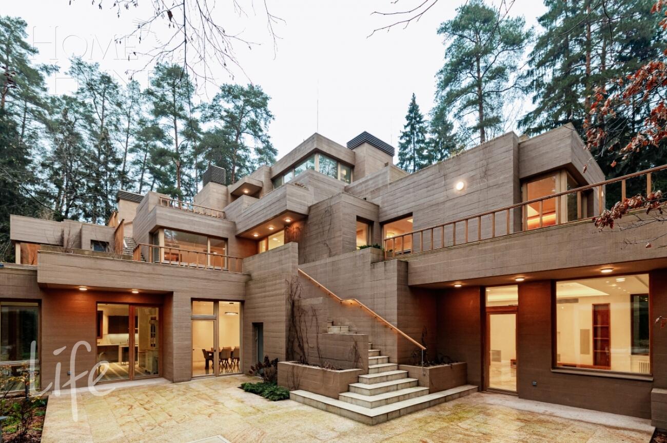 2-этажный коттедж 1 330 м² с отделкой