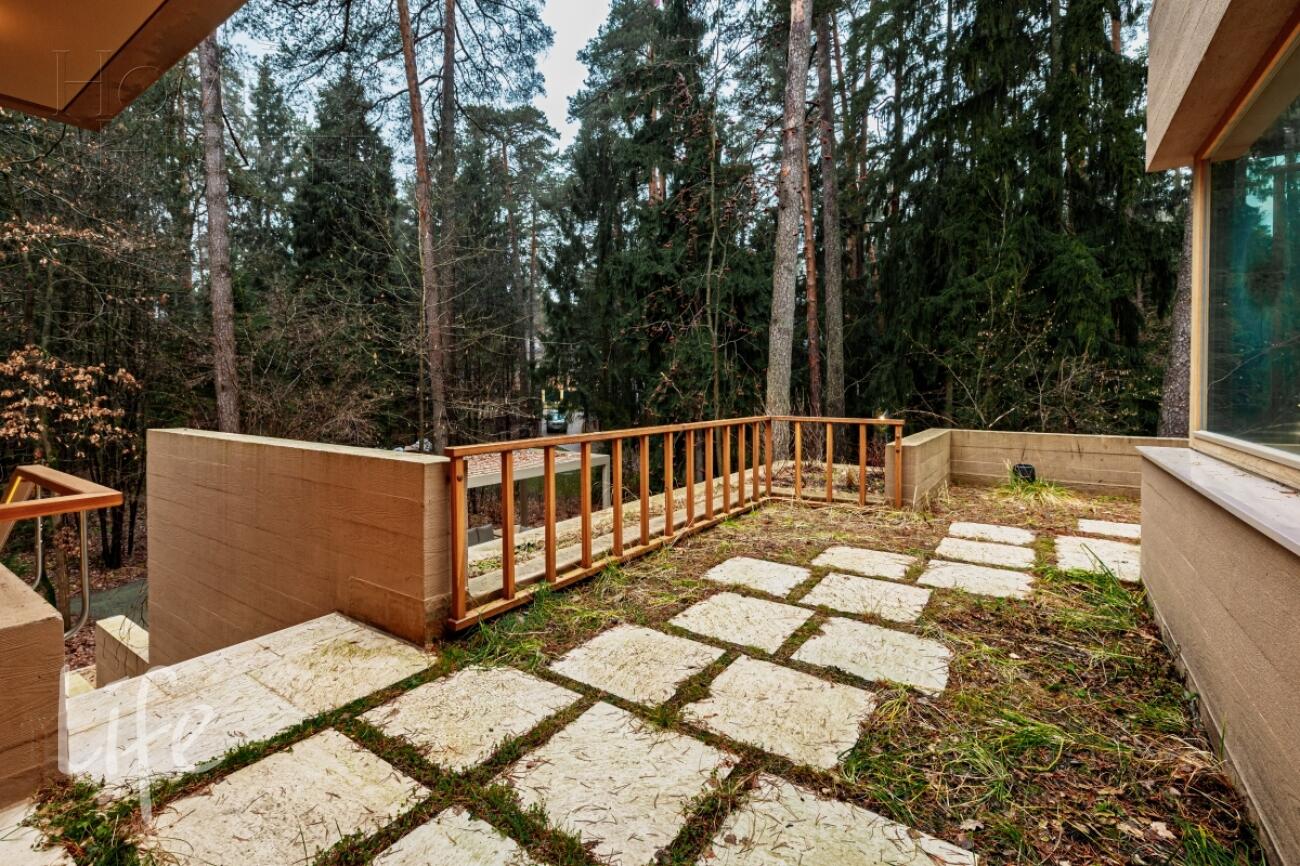 2-этажный коттедж 1 330 м² с отделкой