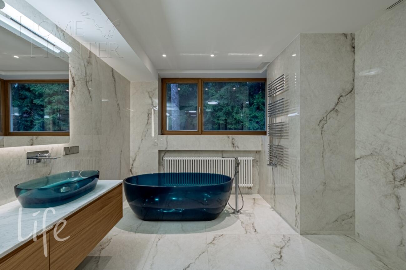 2-этажный коттедж 1 330 м² с отделкой