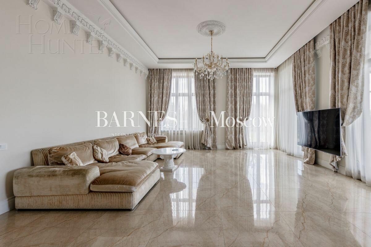 2-этажный коттедж 1 667 м² с отделкой