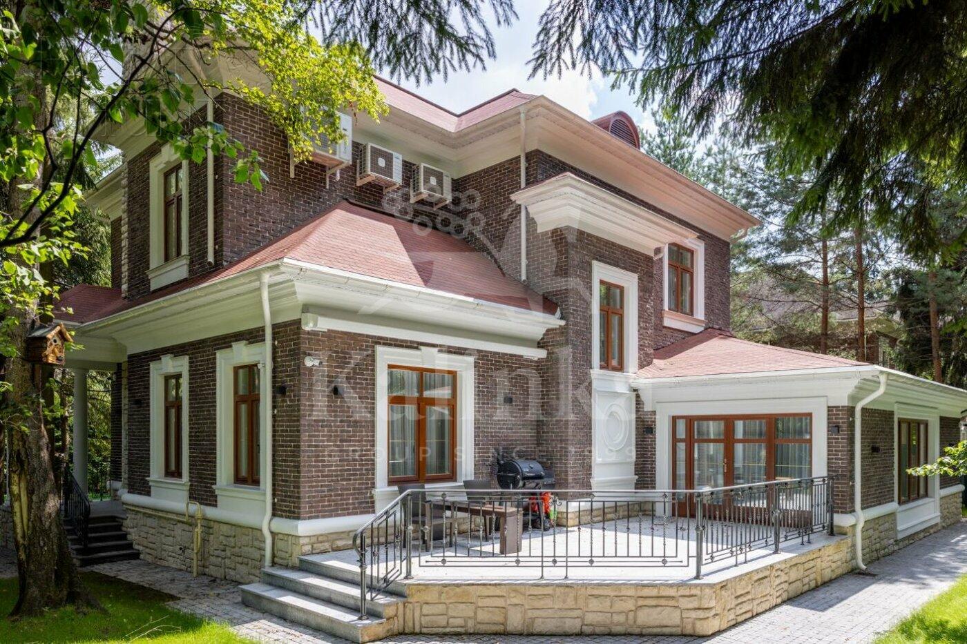 2-этажный коттедж 357 м² с отделкой