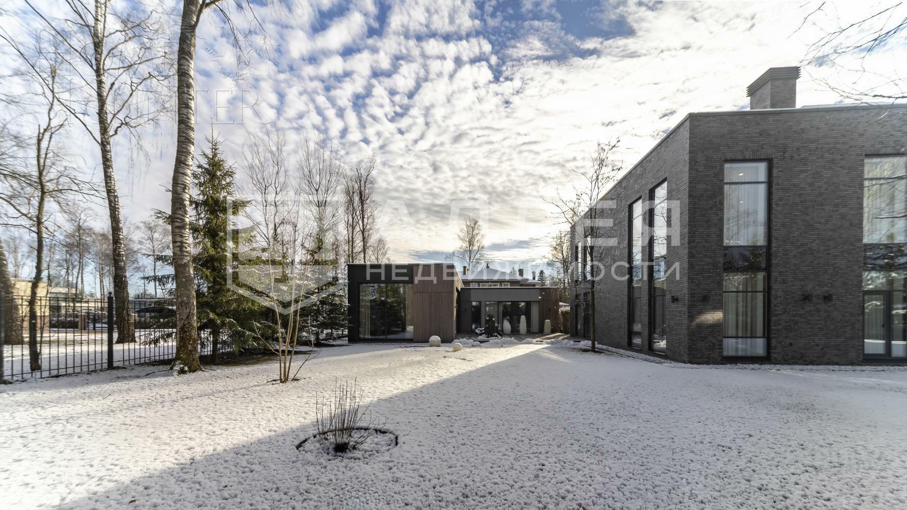 2-этажный коттедж 700 м² с отделкой