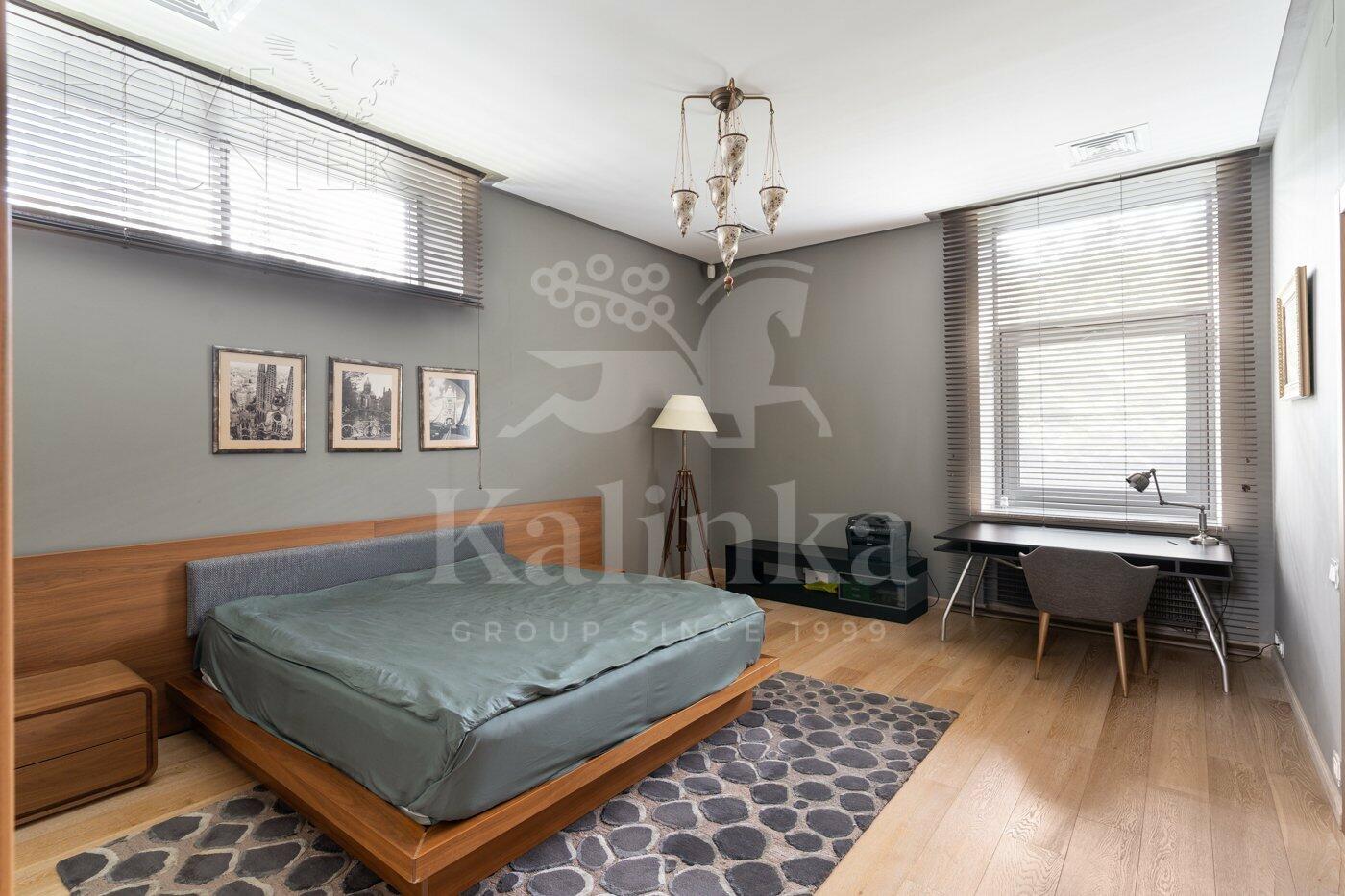 2-этажный коттедж 640 м² с отделкой