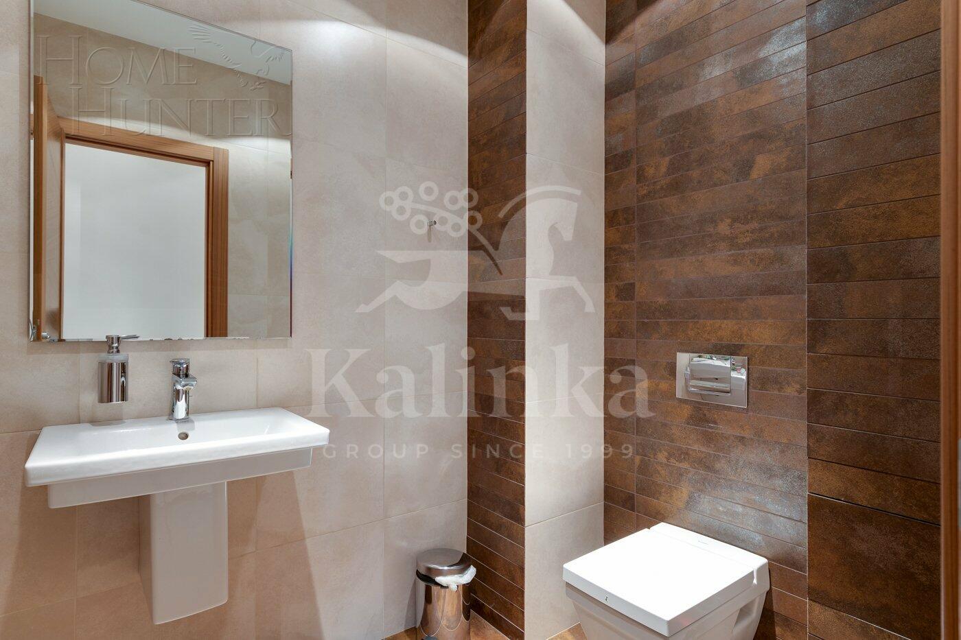 2-этажный коттедж 640 м² с отделкой