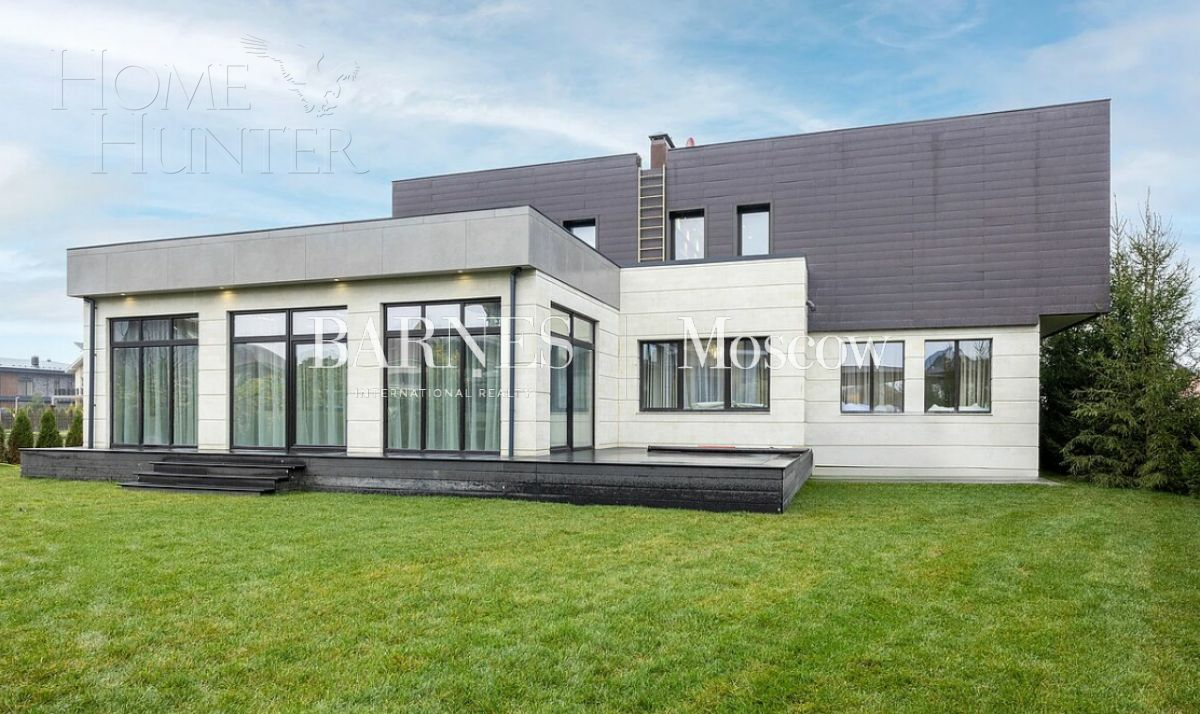 2-этажный коттедж 303 м² с отделкой