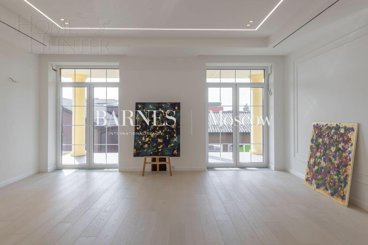 2-этажный коттедж 900 м² с отделкой