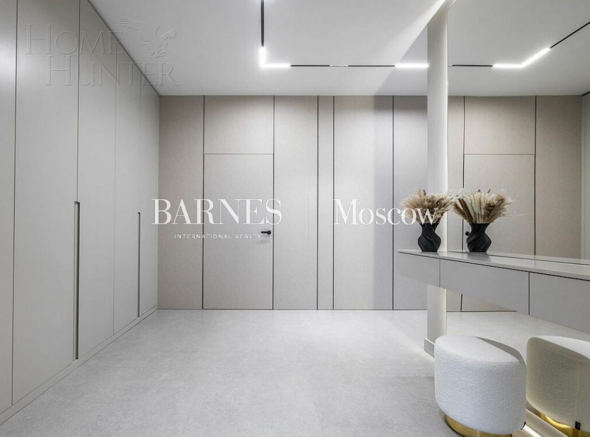 2-этажный коттедж 303 м² с отделкой