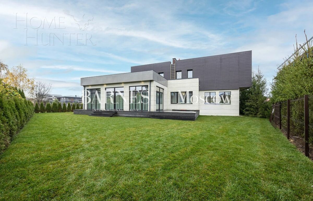 2-этажный коттедж 303 м² с отделкой