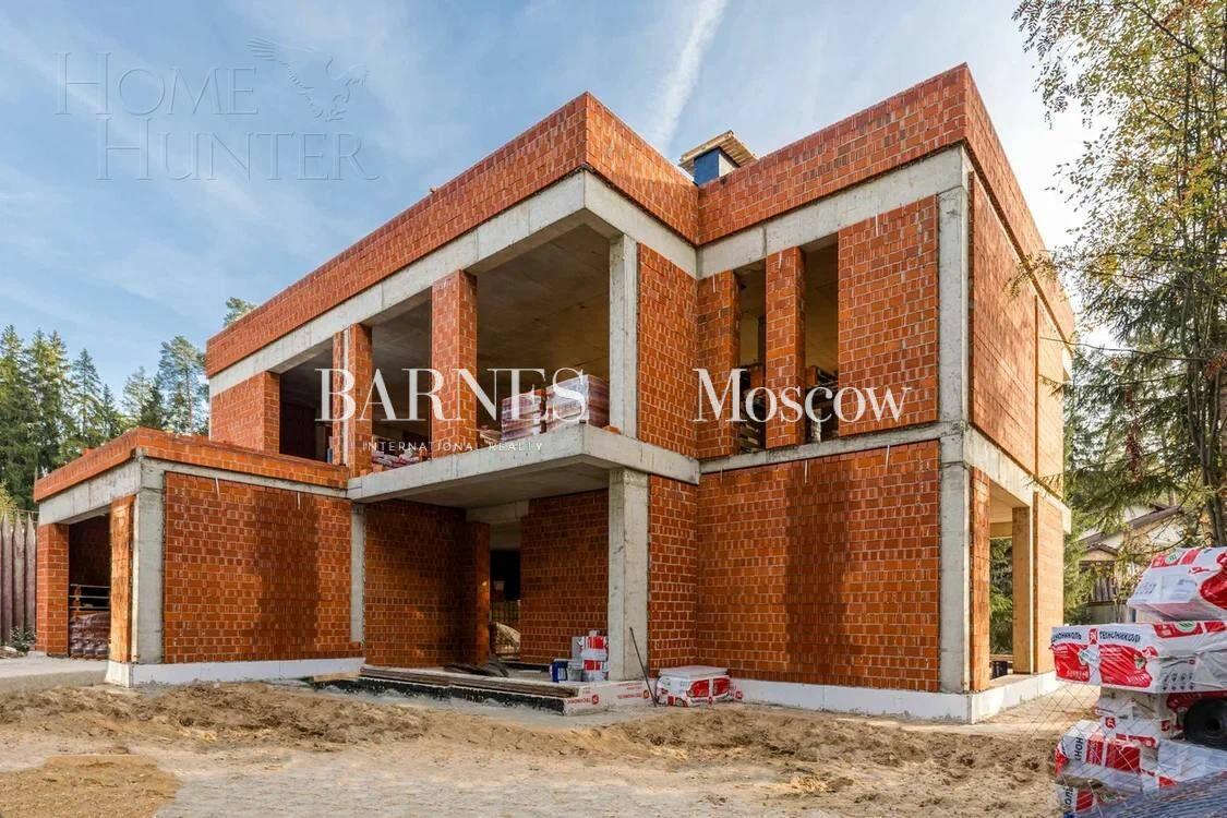 2-этажный коттедж 616 м² без отделки