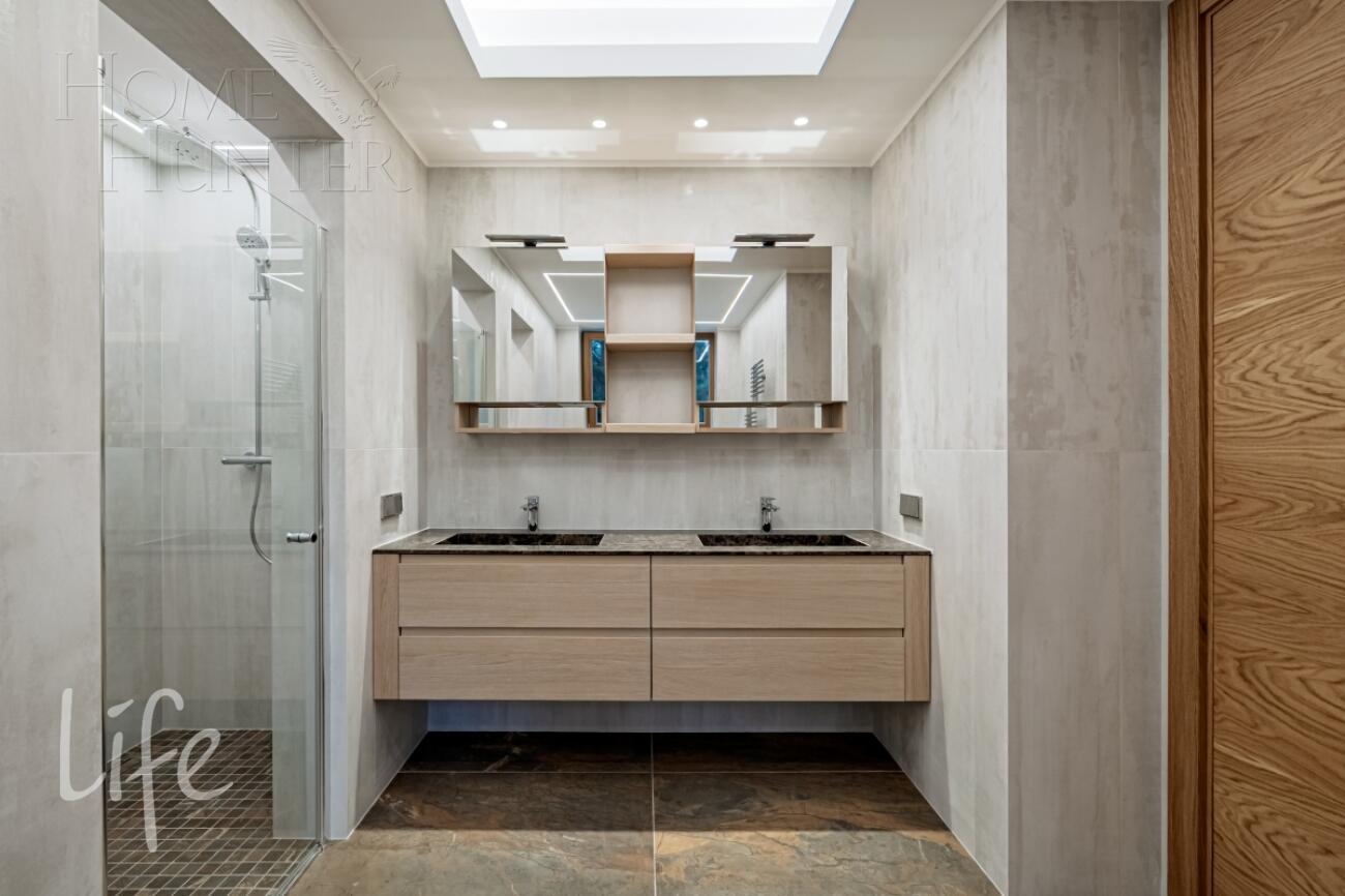 2-этажный коттедж 1 330 м² с отделкой