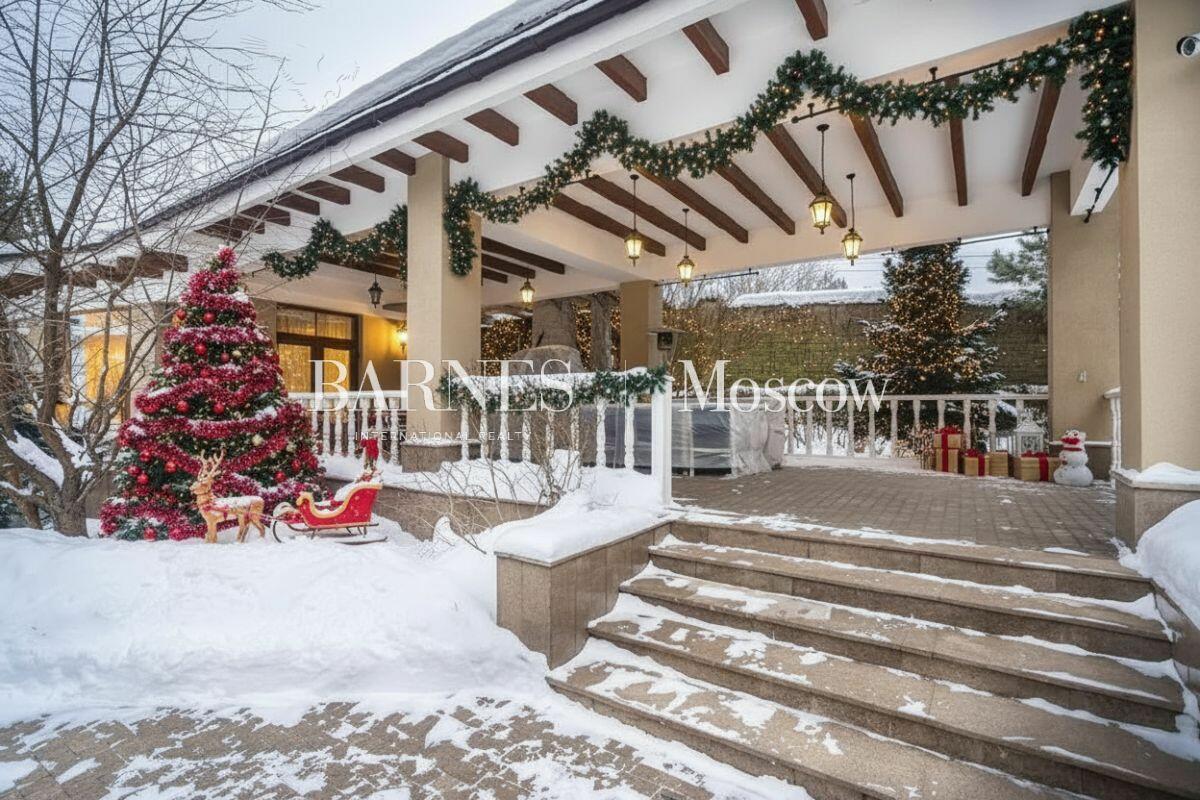 2-этажный коттедж 1 000 м² с отделкой