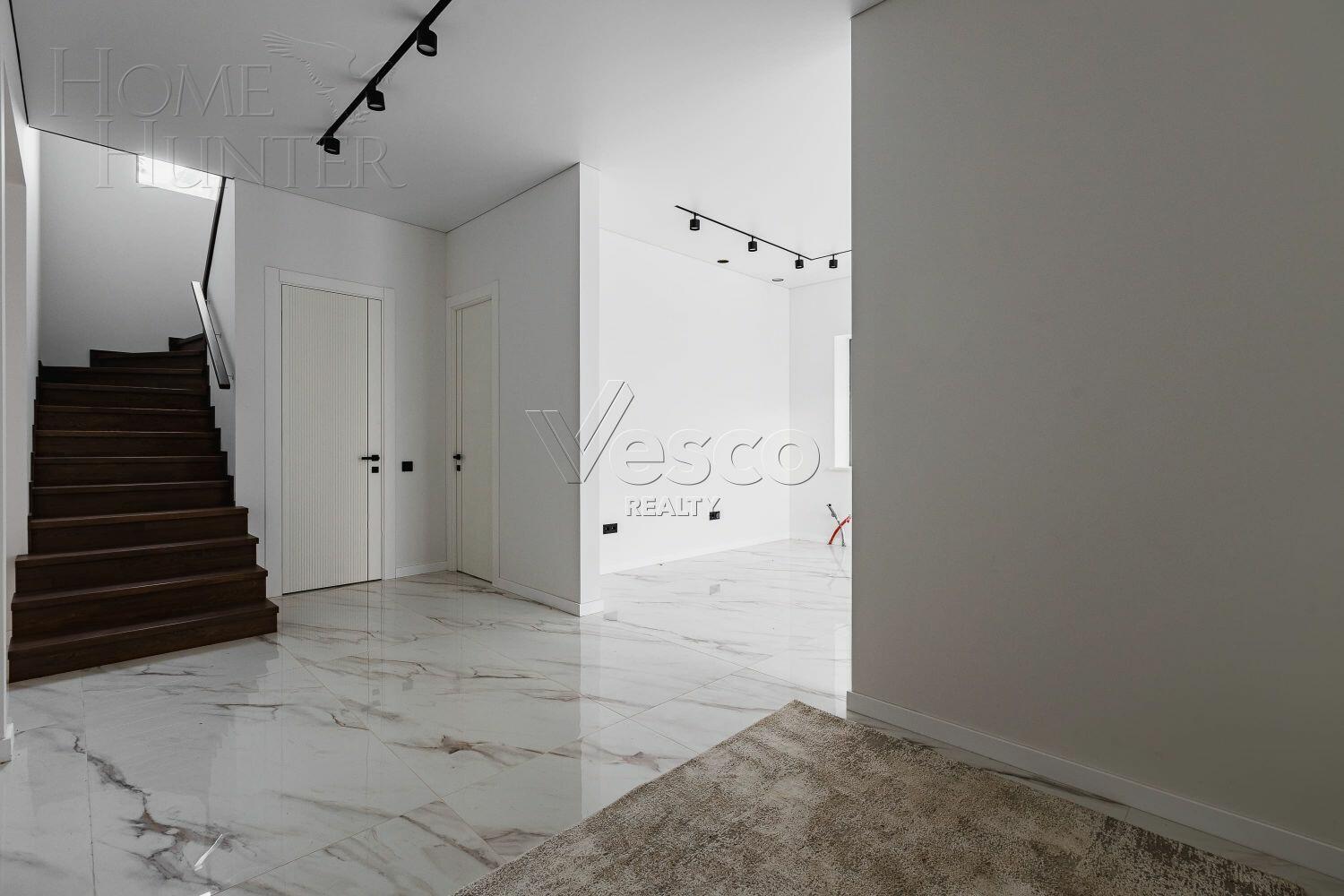 2-этажный коттедж 232 м² с отделкой