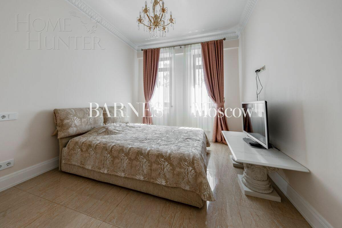 2-этажный коттедж 1 667 м² с отделкой