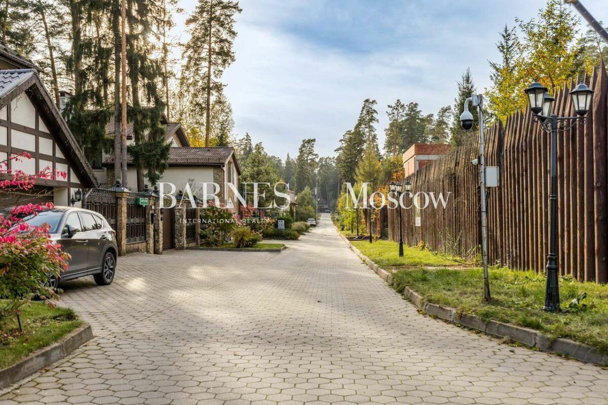 2-этажный коттедж 616 м² без отделки