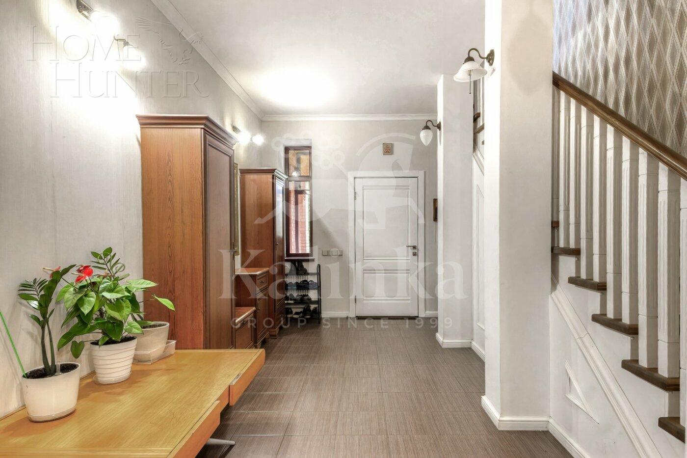 2-этажный коттедж 360 м² с отделкой