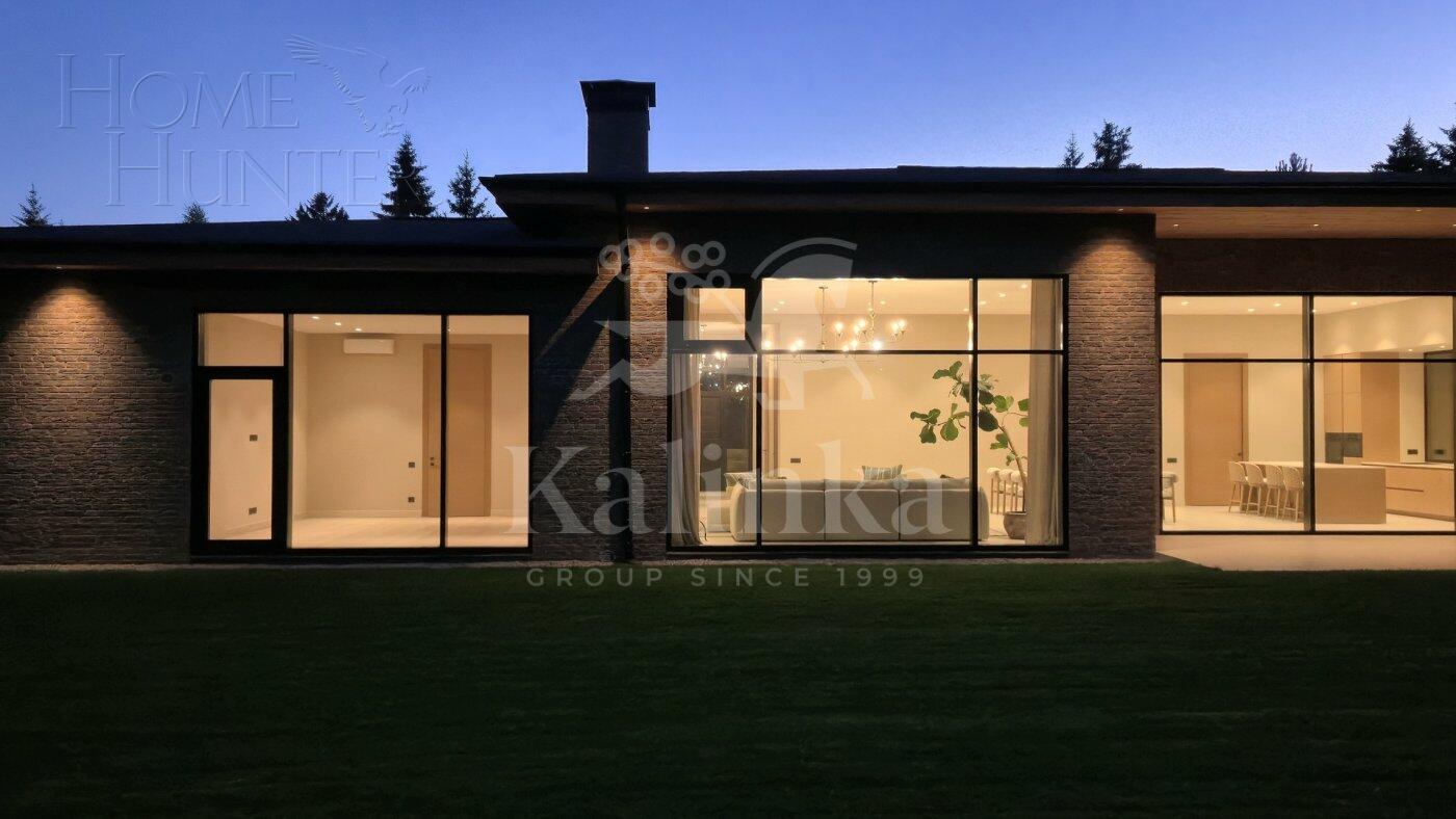 1-этажный коттедж 275 м² с отделкой