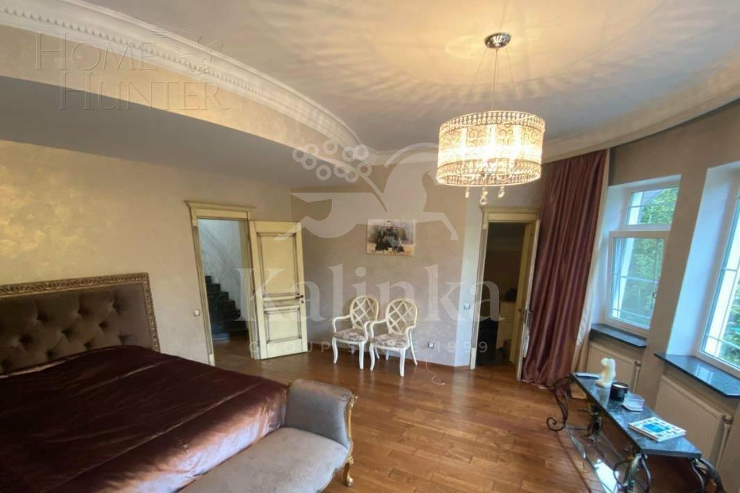 3-этажный коттедж 400 м² с отделкой