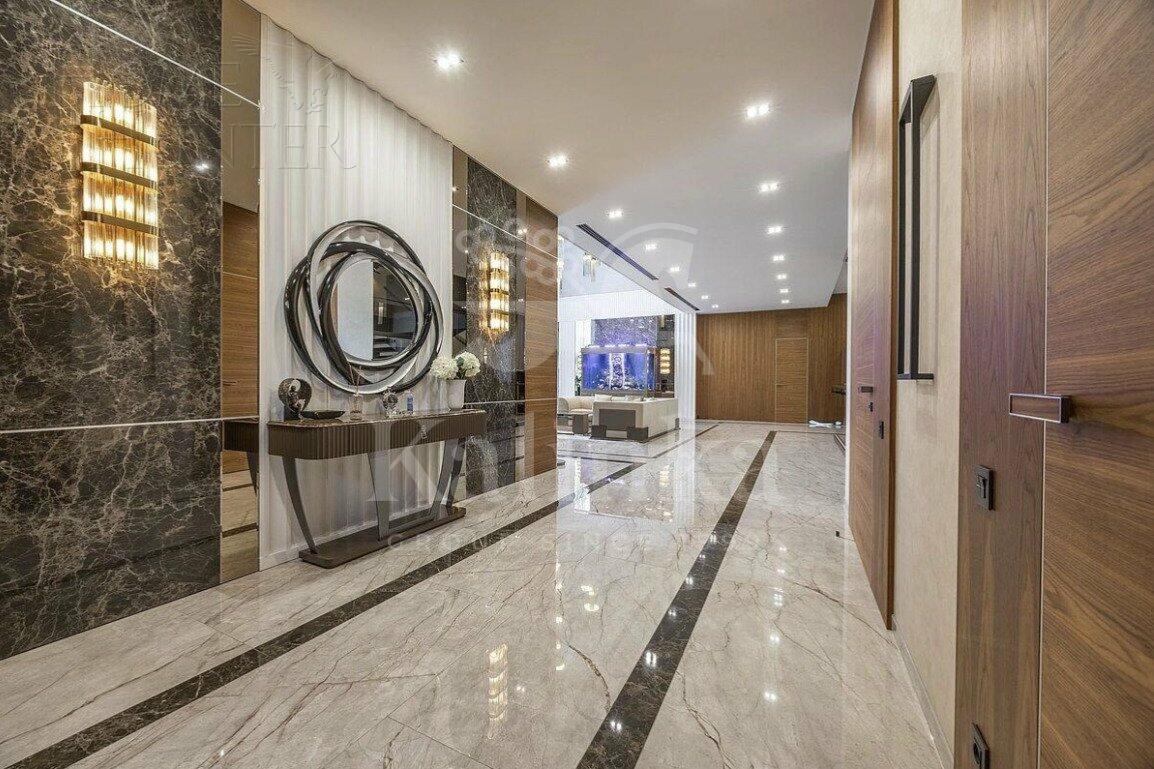 3-этажный коттедж 1 206 м² с отделкой