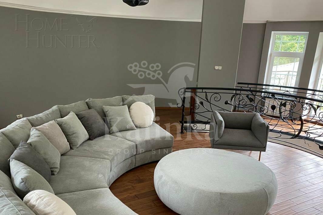 3-этажный коттедж 400 м² с отделкой