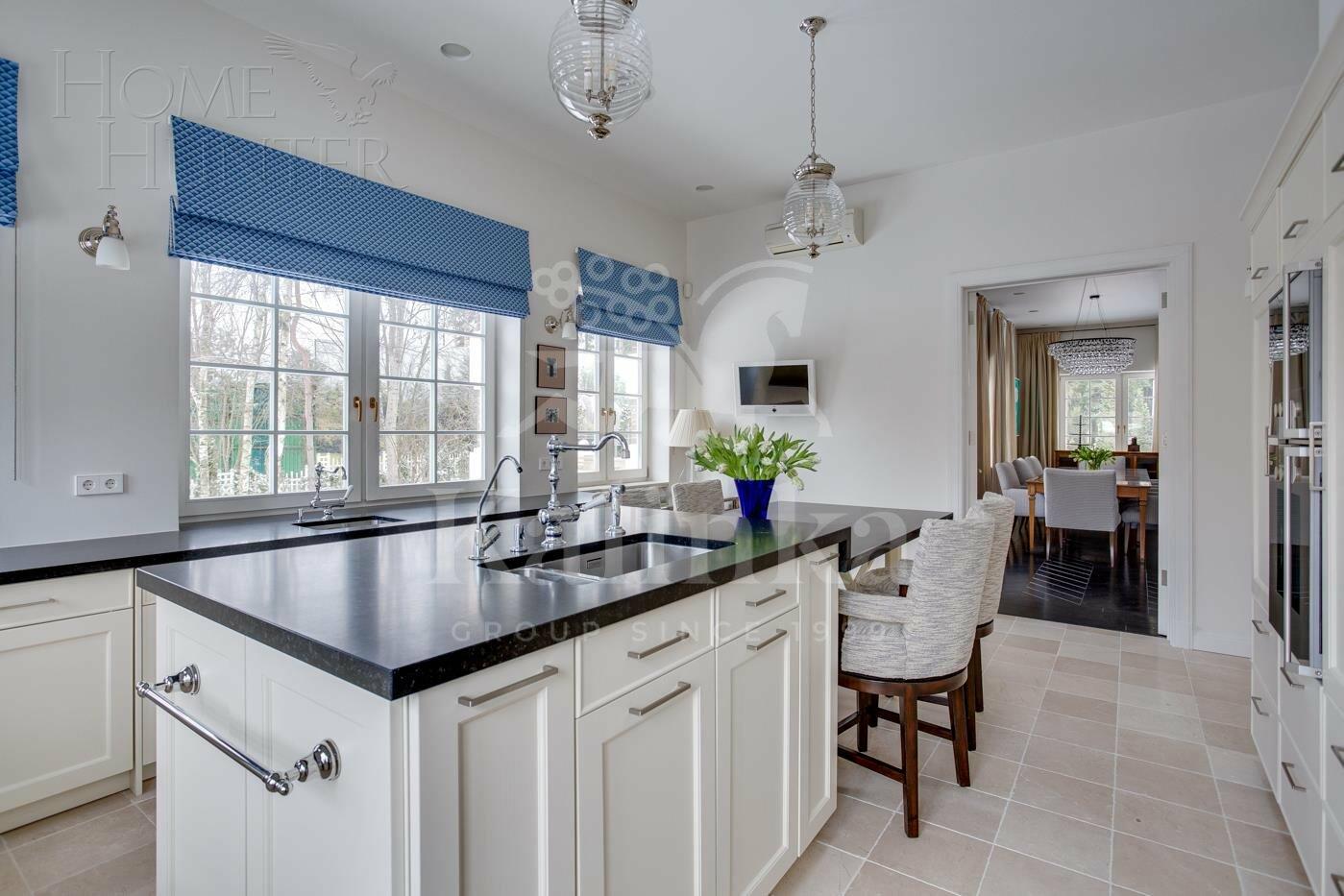 2-этажный коттедж 580 м² с отделкой