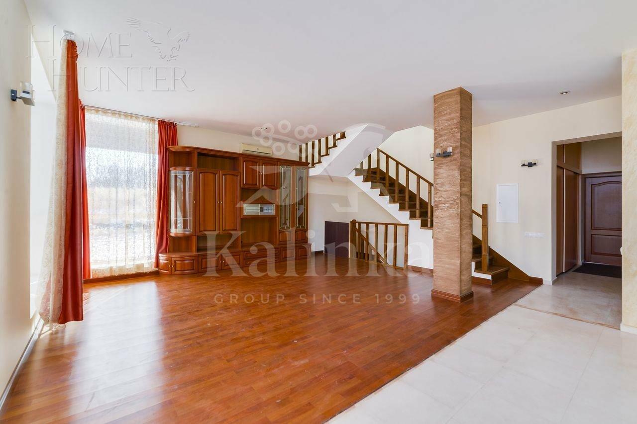 3-этажный таунхаус 405 м² с отделкой