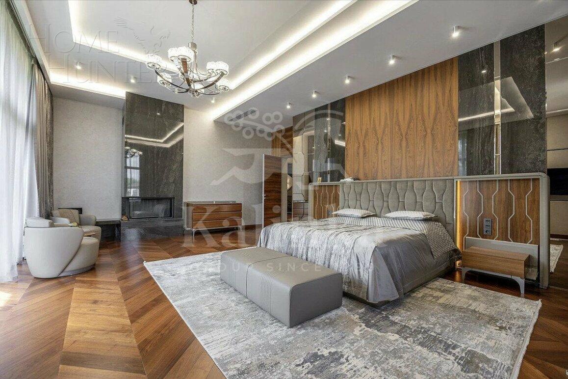 3-этажный коттедж 1 206 м² с отделкой