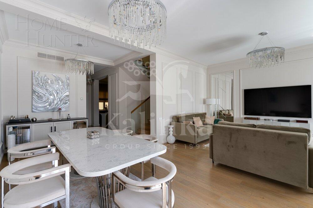 3-этажный таунхаус 400 м² с отделкой