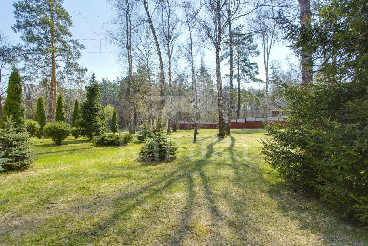 2-этажный коттедж 1 000 м² с отделкой