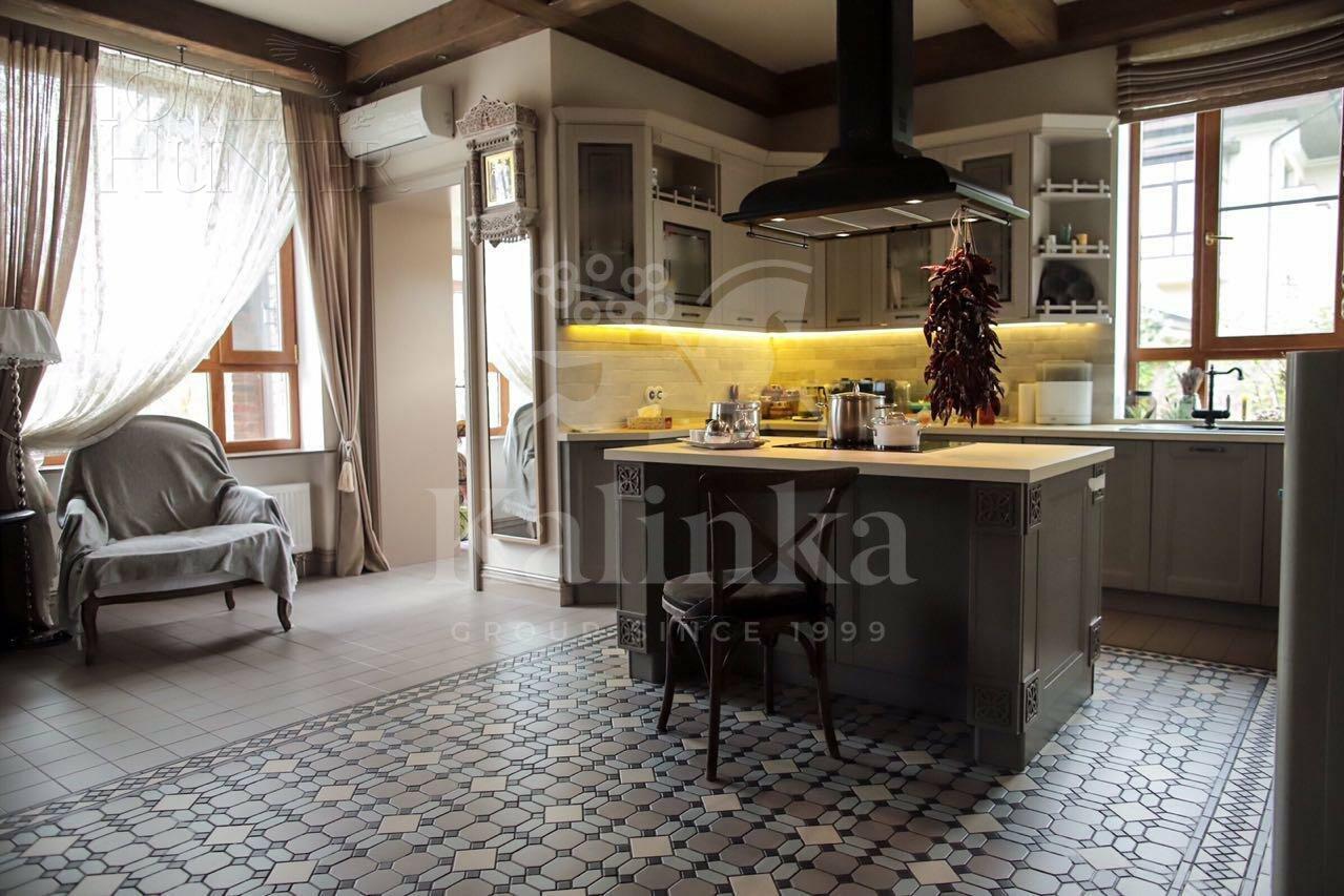 2-этажный коттедж 700 м² с отделкой