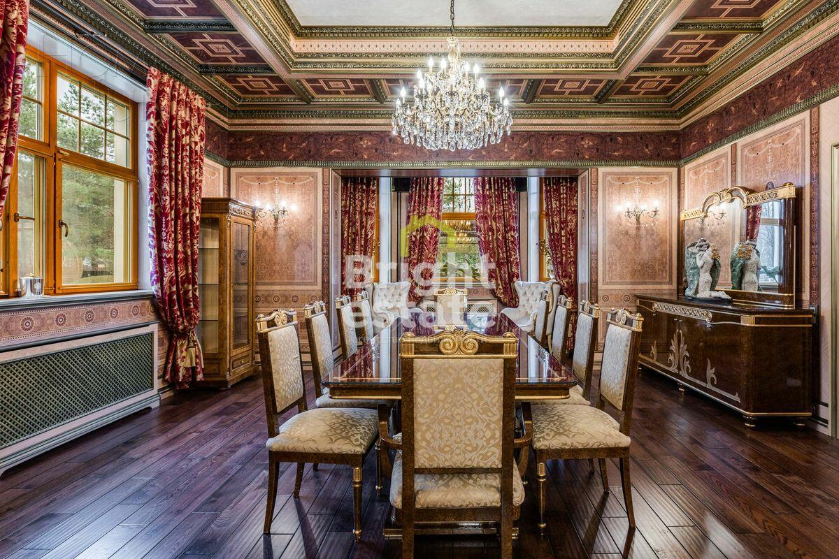 2-этажный коттедж 1 250 м² с отделкой