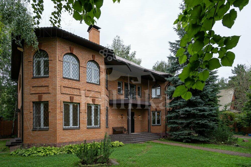 2-этажный коттедж 370 м² с отделкой