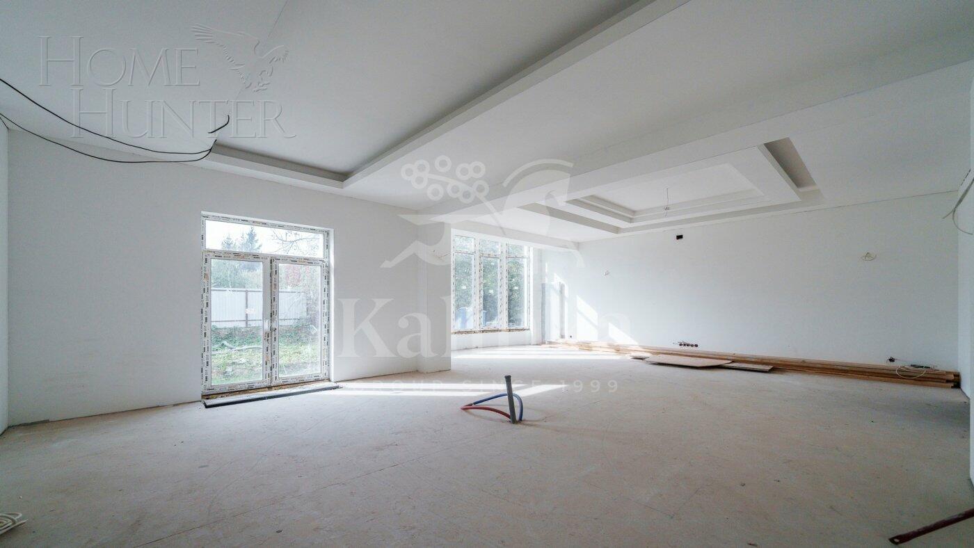 2-этажный коттедж 700 м² без отделки