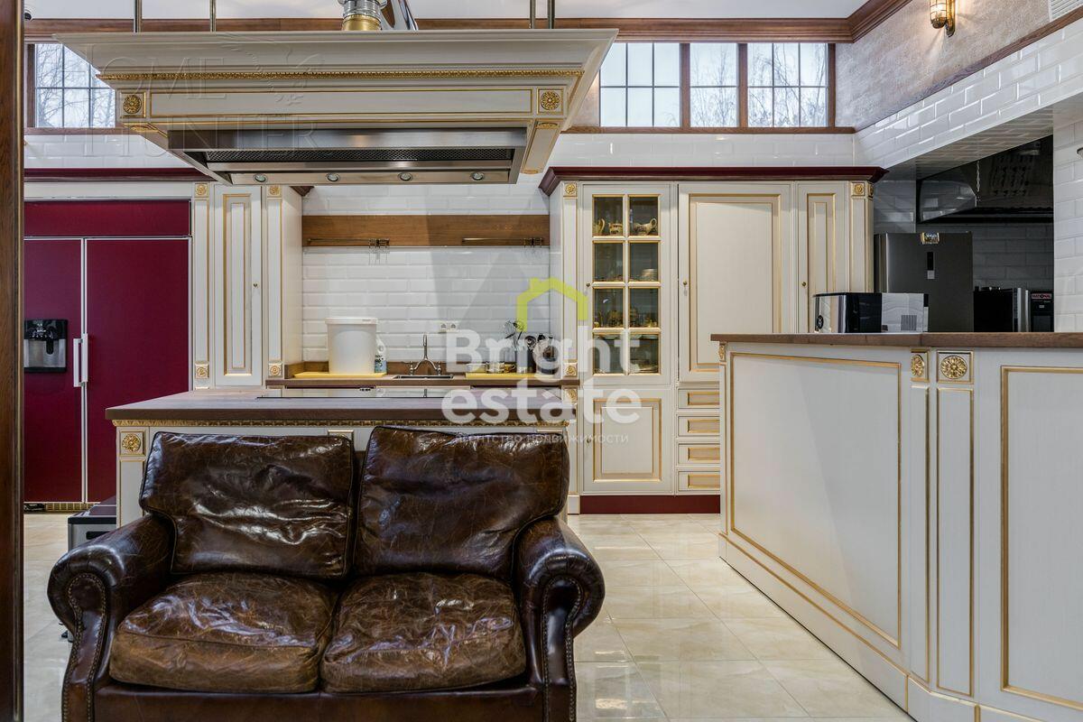 2-этажный коттедж 1 250 м² с отделкой