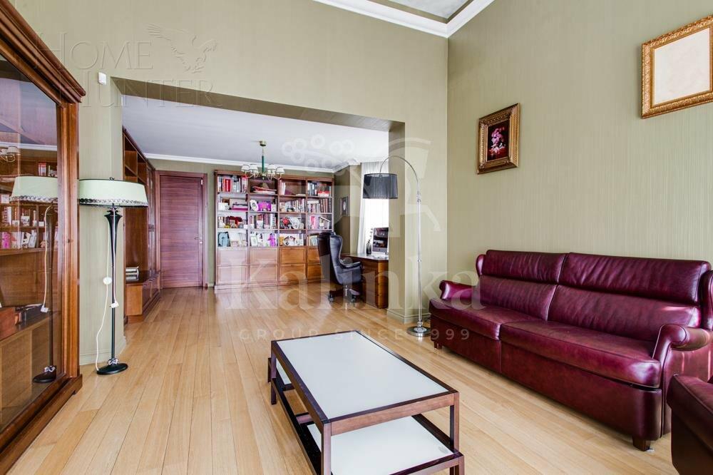 2-этажный коттедж 700 м² с отделкой