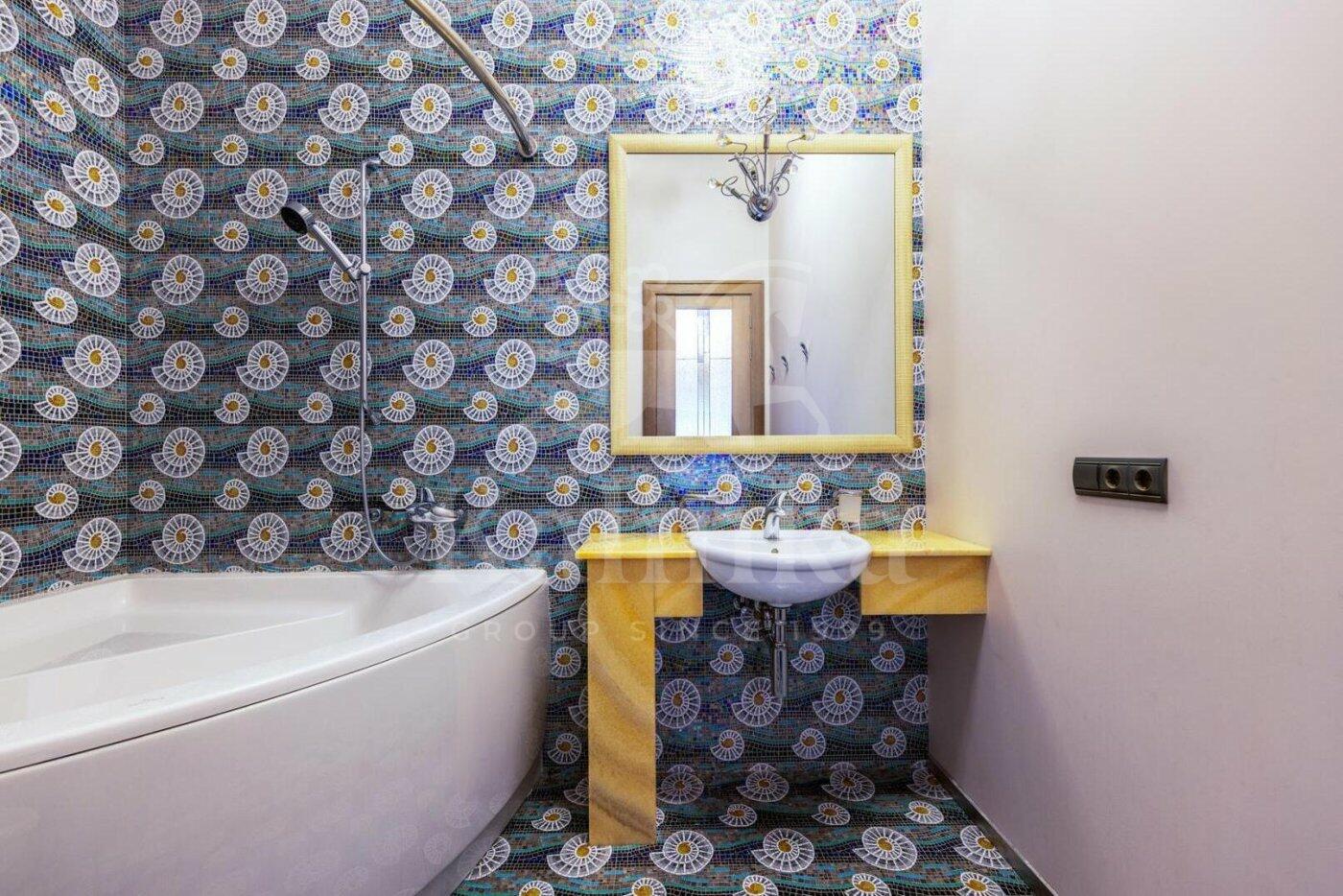 2-этажный коттедж 1 550 м² с отделкой